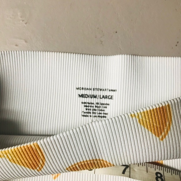 Morgan Stewart Capri workout pants - Picture 4 of 7